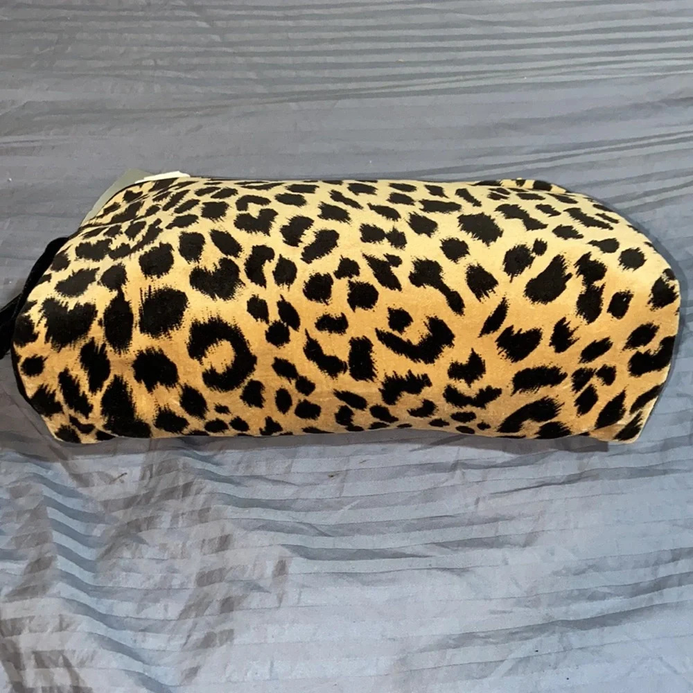 Nwt Christian Dior vintage leopard print makeup bag